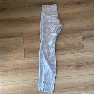 Lulu Lemon Gray Camouflage Leggings